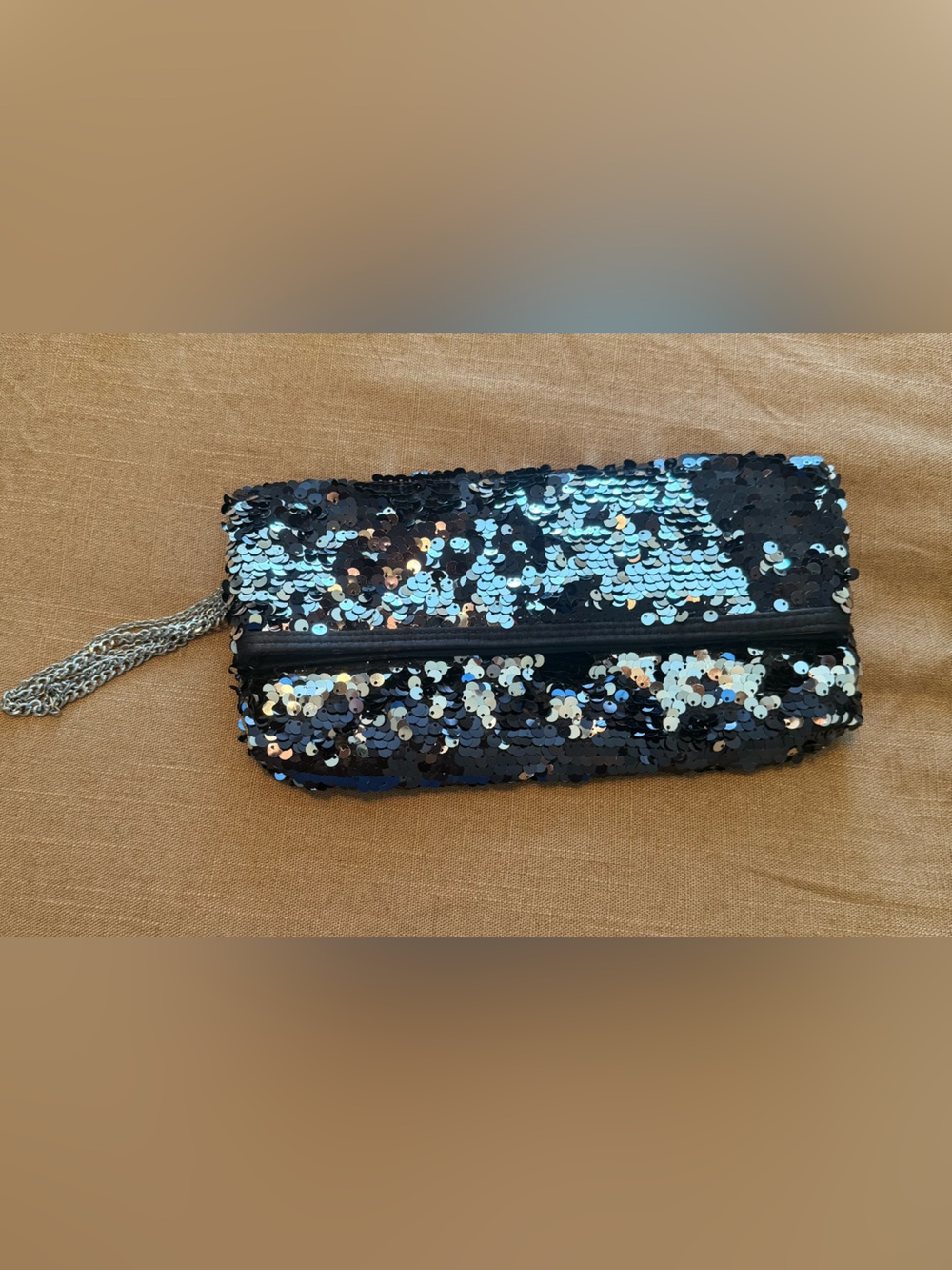 Between Johnson Black/Silver sequence Women's Wristlet/Clutch Bag